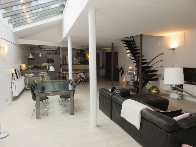 Ruime woning met 4 slaapkamers foto 8
