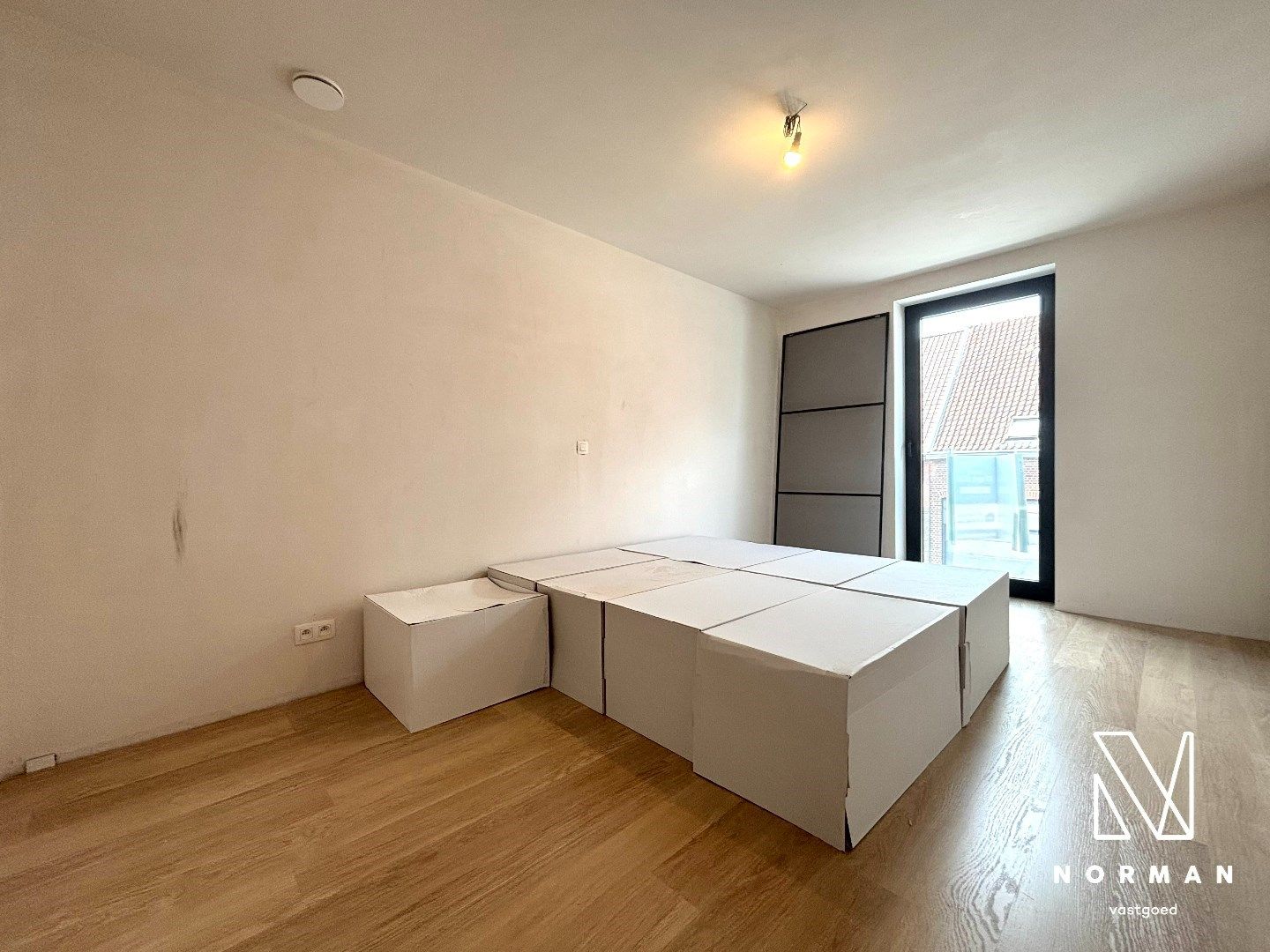 Nieuwbouwwoning met 5 kamers, inpandige garage en prachtig uitzicht foto 8