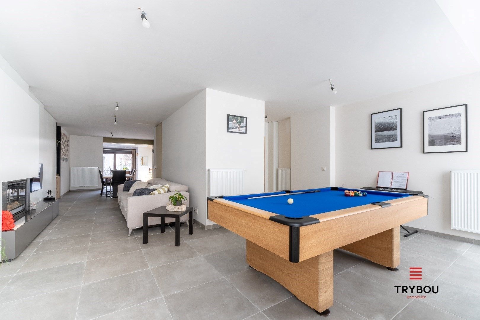 Ruime stadswoning met 4 slaapkamers foto {{pictureIndex}}