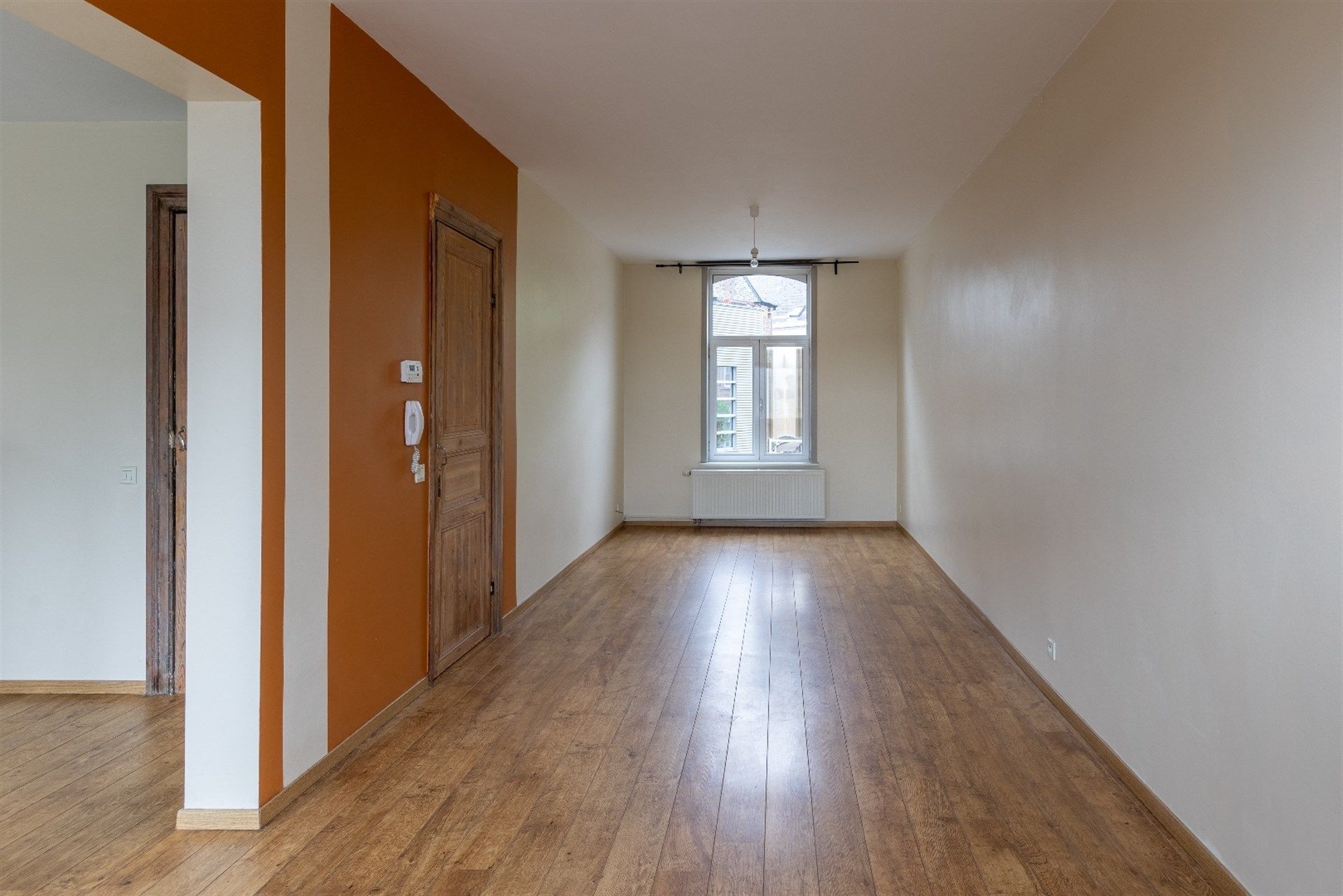 Ruime woning met 3 slaapkamers in het centrum. foto 11