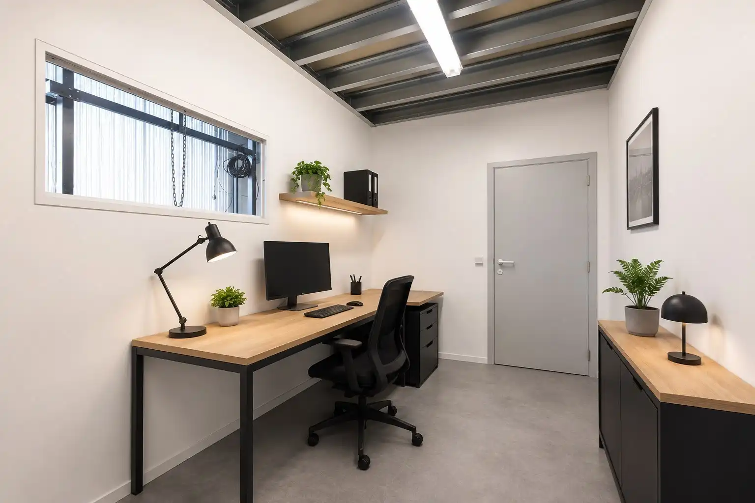 BEDRIJFS-/INVESTERINGS VASTGOED | LOODS | SHOWROOM | BURELEN & APPARTEMENT  foto 6