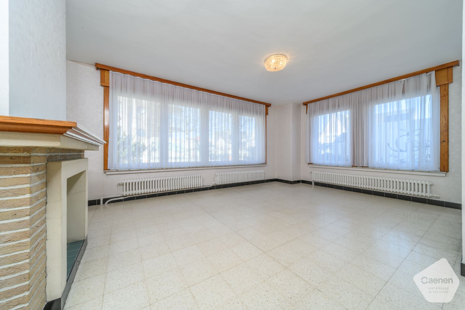 Halfopen woning te koop met vergunde indeling in 3 appartementen – prachtig gelegen met zicht op natuurreservaat, vlakbij het centrum! foto 9
