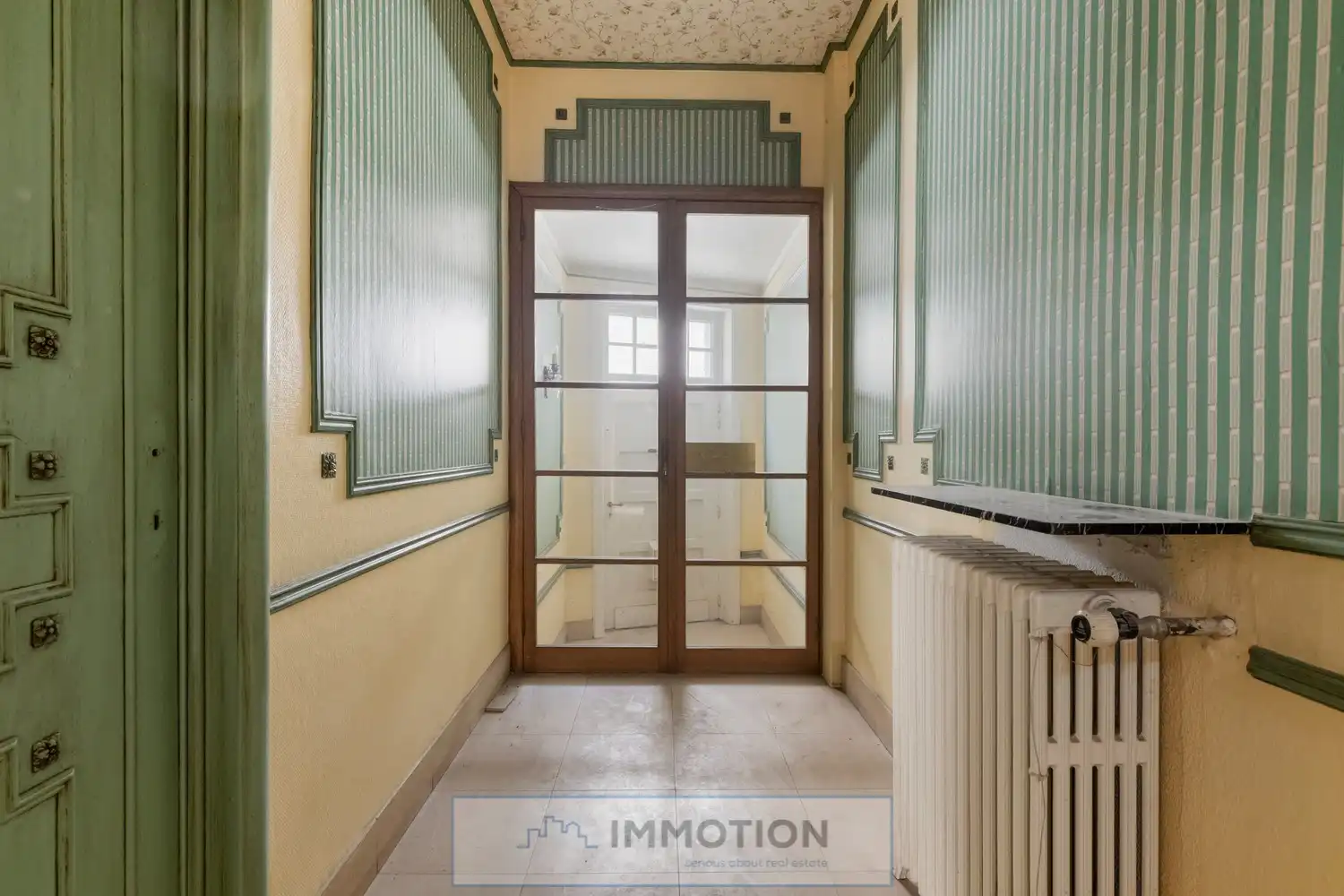 Charmante te renoveren burgerwoning te koop in Kortrijk foto 3