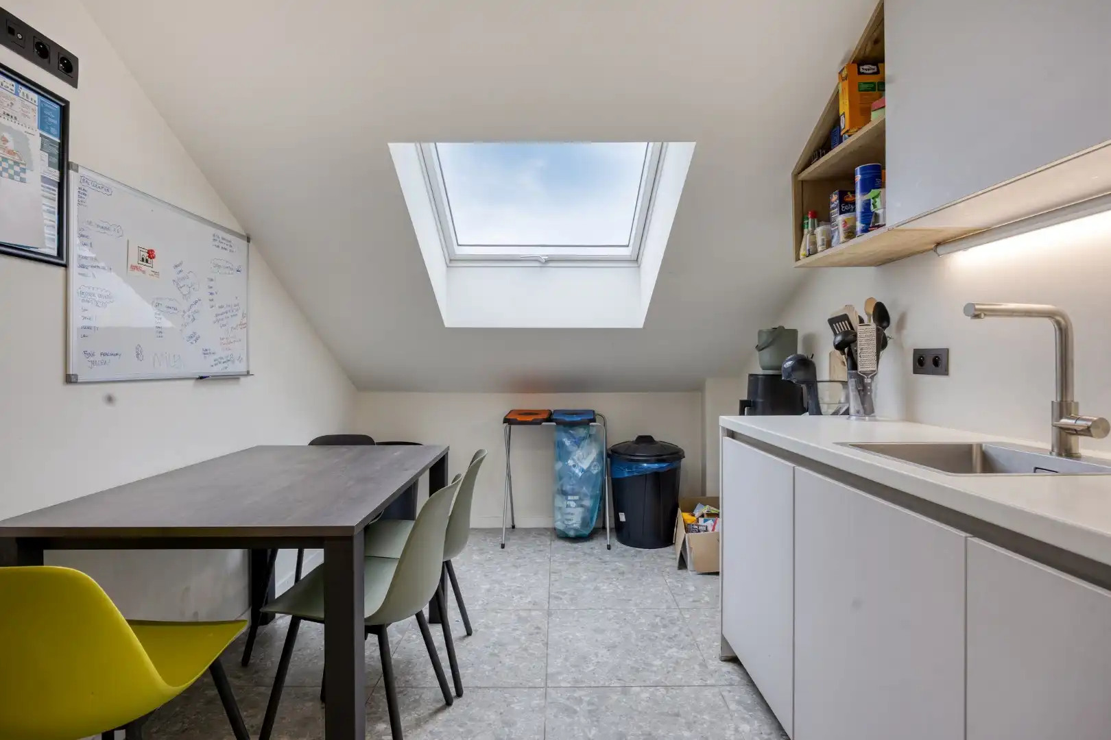 Studentenkamer van 28m² in prachtig gerenoveerd en ruime residentie met tuin in Leuven - 79KWH/m²  foto 9