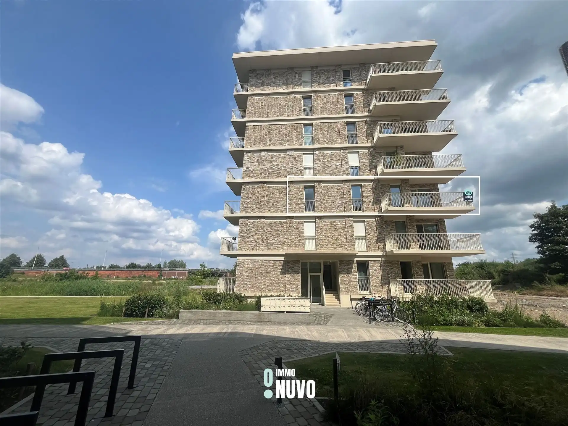 Kwalitatief afgewerkt appartement in project Zuidkaai foto {{pictureIndex}}