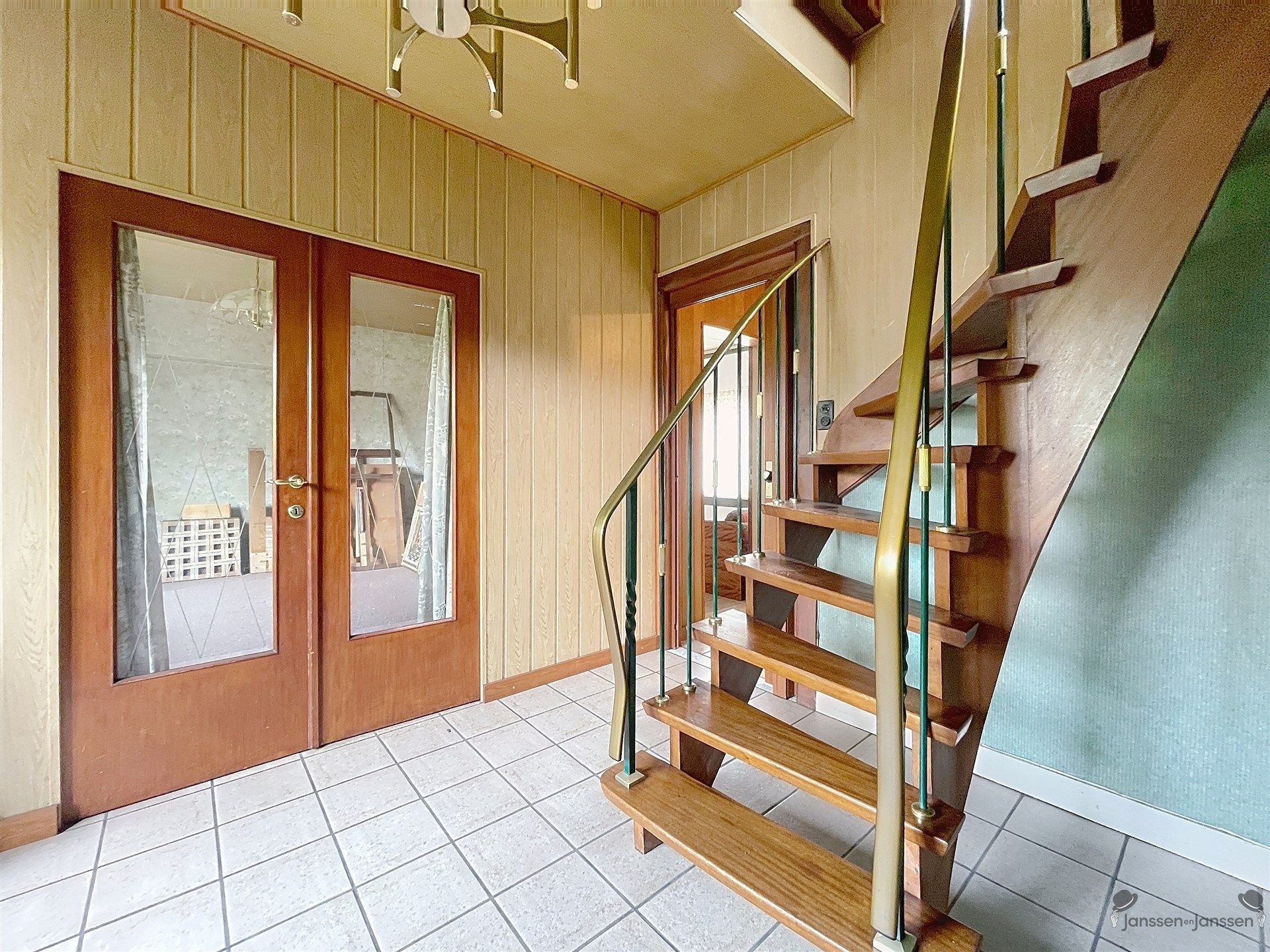 Te renoveren laagbouwwoning op ruim perceel van 585 m² – Brasschaat foto 3