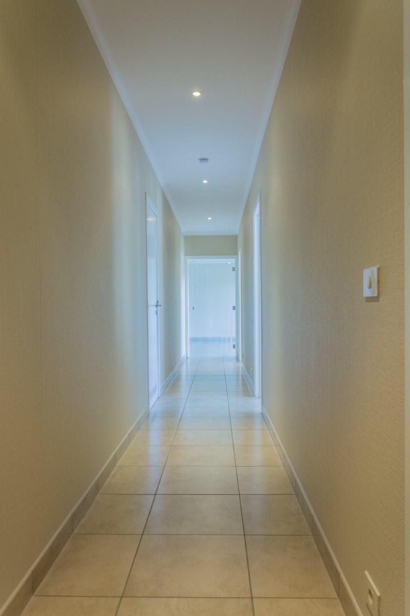 Ruim appartement aan het station met twee terrassen foto 19