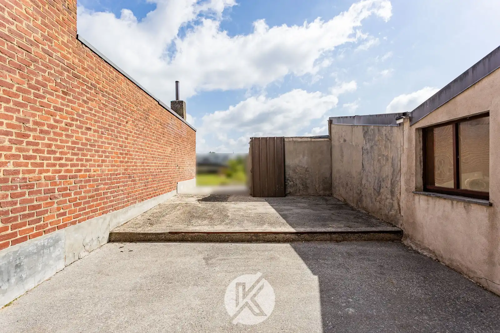 Te renoveren woning met groot volume foto 17