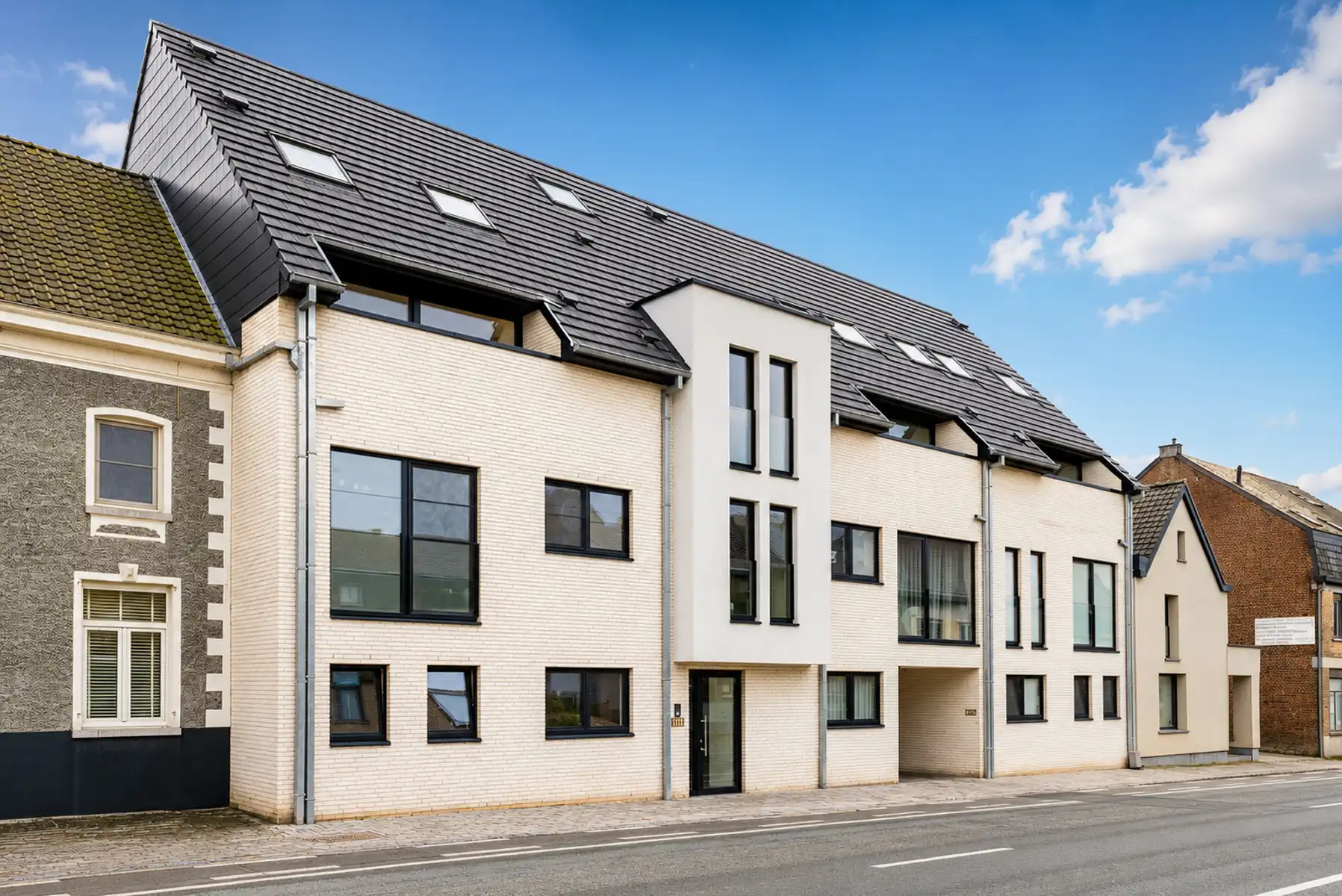 Appartement te koop foto {{pictureIndex}}