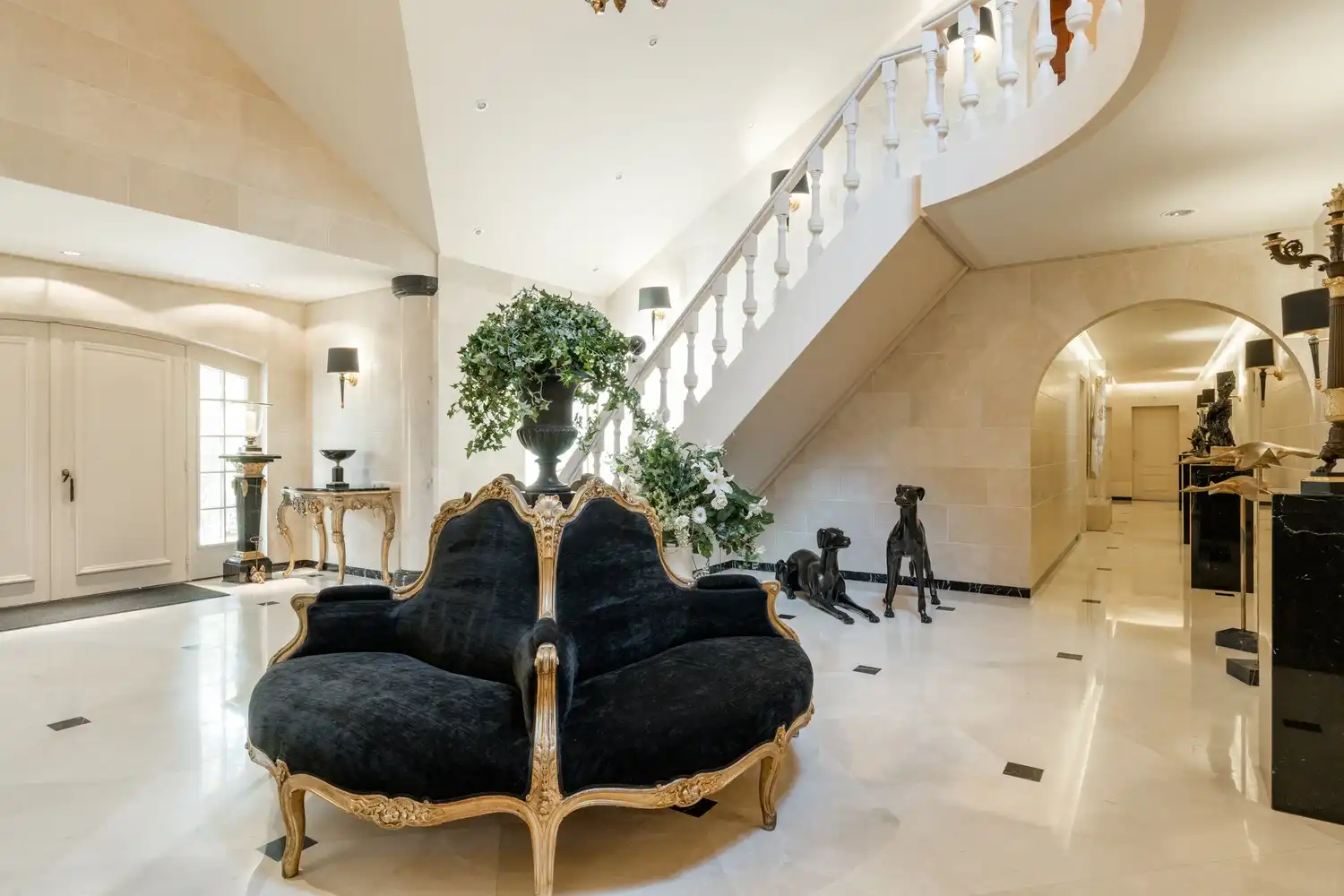 Prachtige villa op een uitzonderlijk domein van 20600m² foto 3