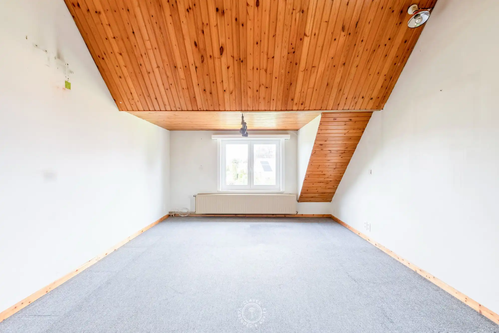 Instapklare gezinswoning met garage en tuin foto 14