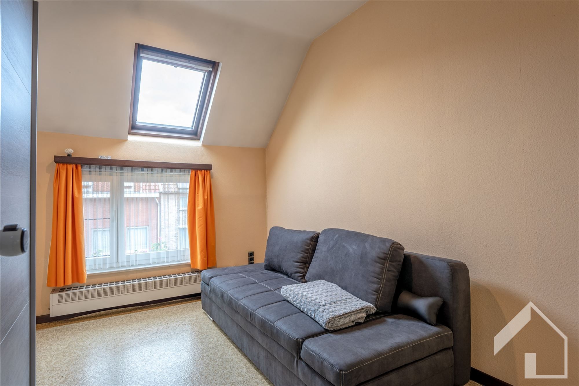 Ruime woning met 4 slaapkamers foto 15