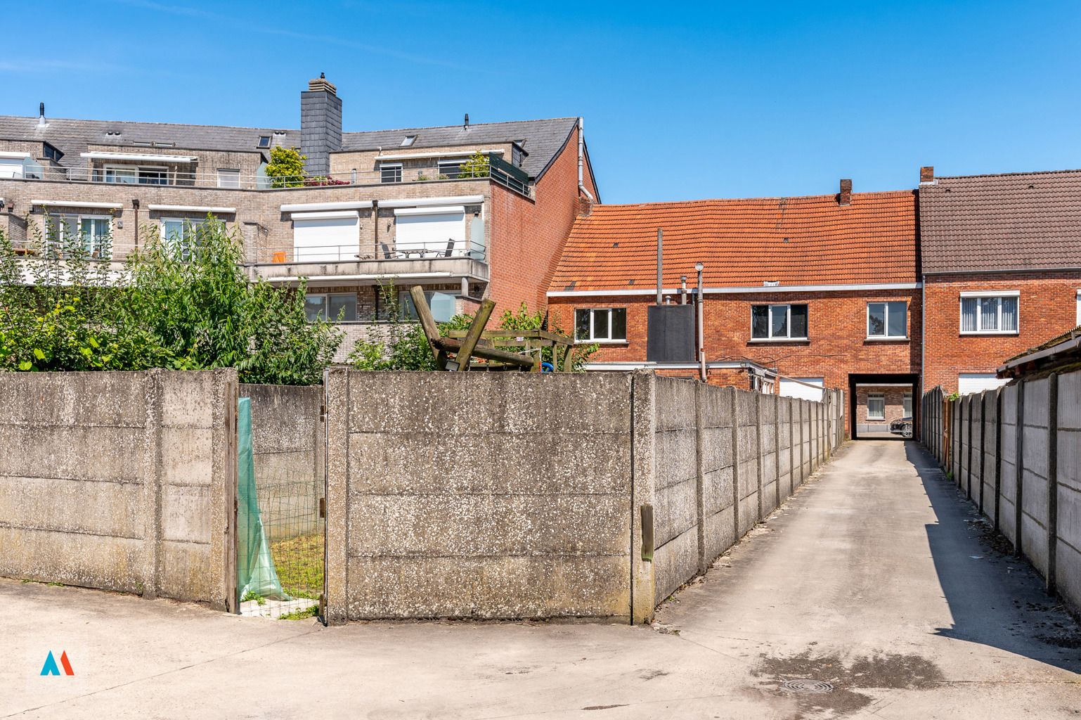 Woning met tuin en garage foto 23