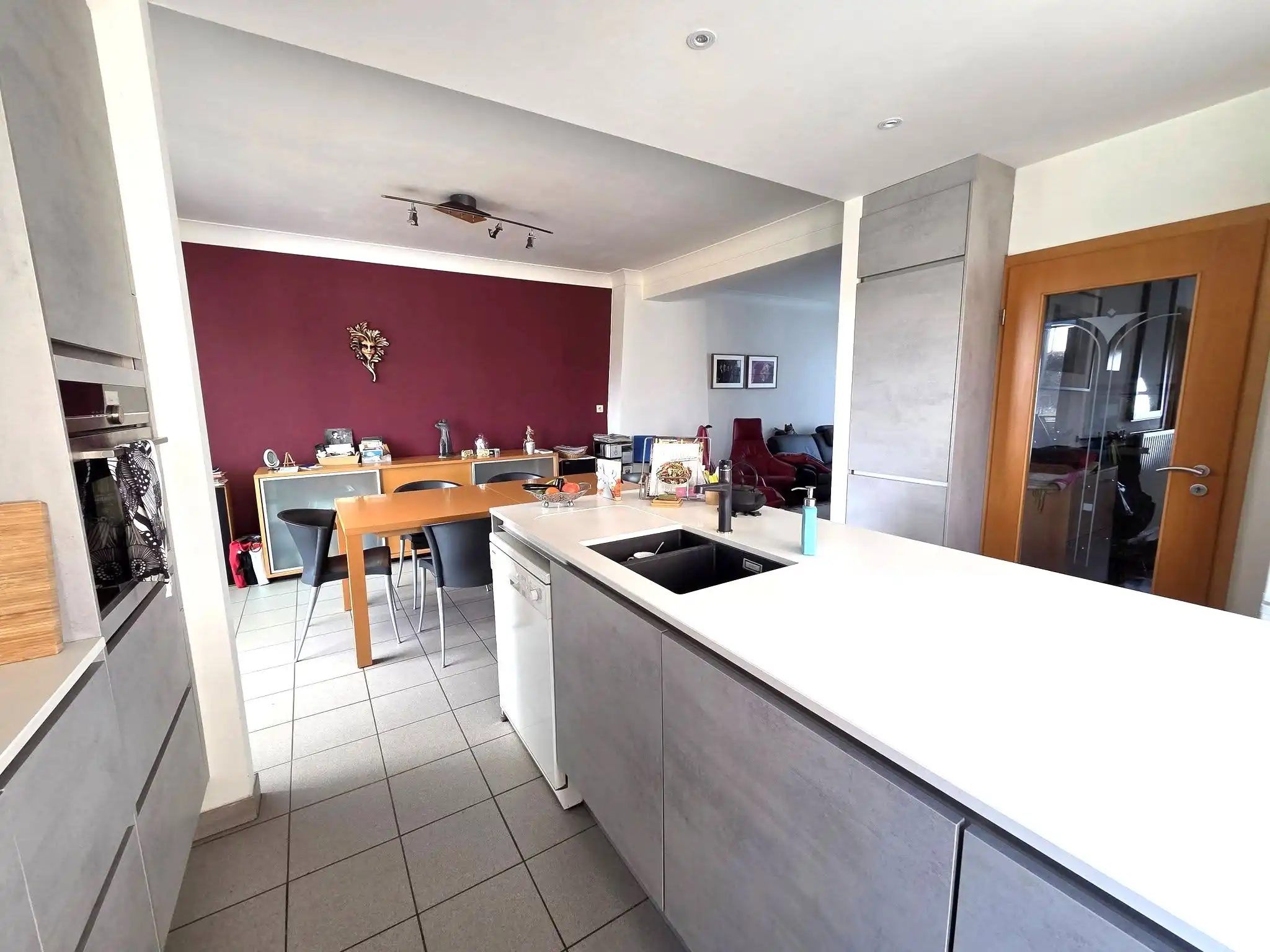 Ruime halfopen gezinswoning met 5 slaapkamers, grote tuin en garage in Eppegem foto 11