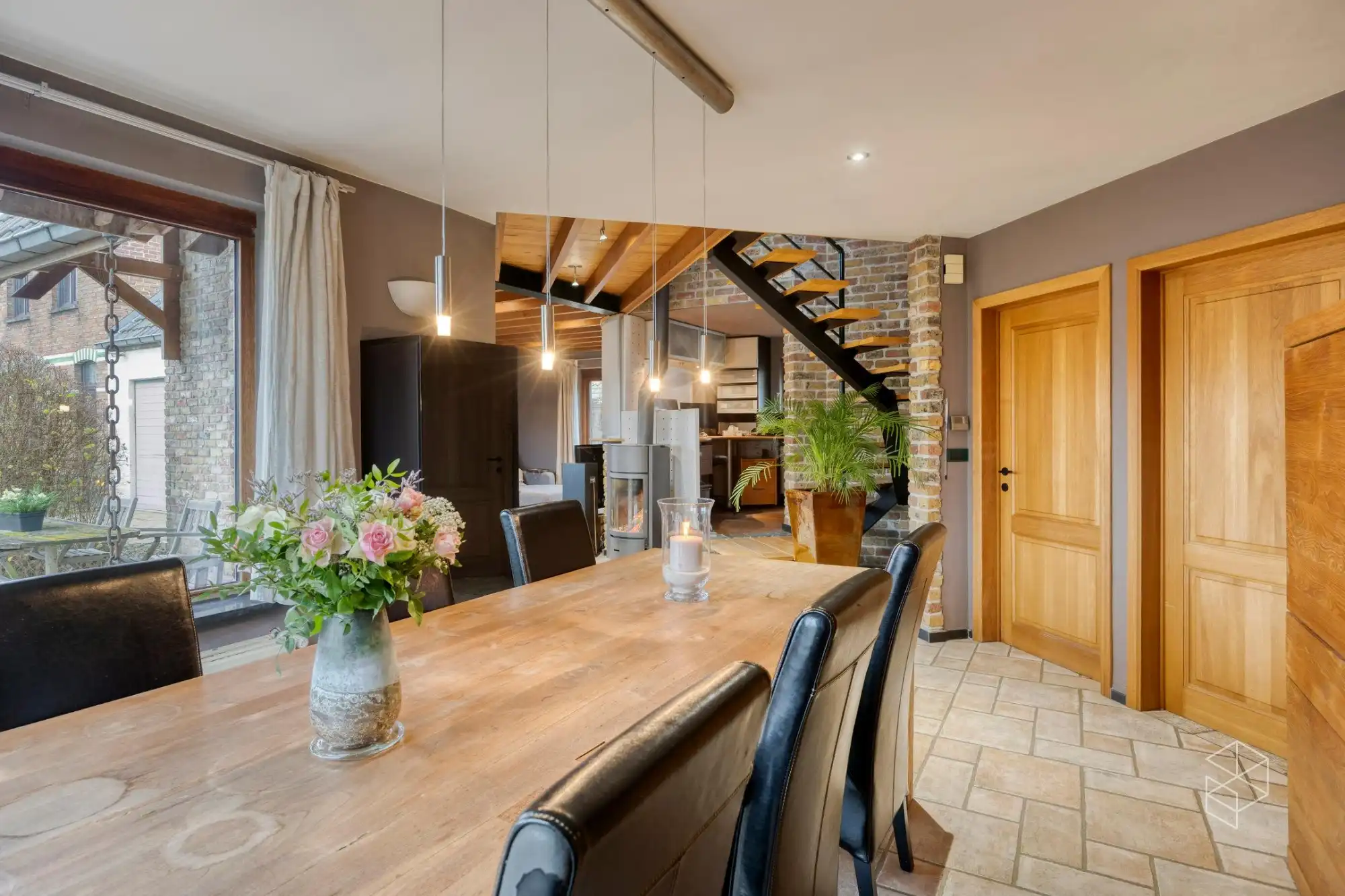 Karaktervolle villa met polyvalent bijgebouw, zwemvijver & aangelegde tuin met uitweg op 4.012m² foto 25