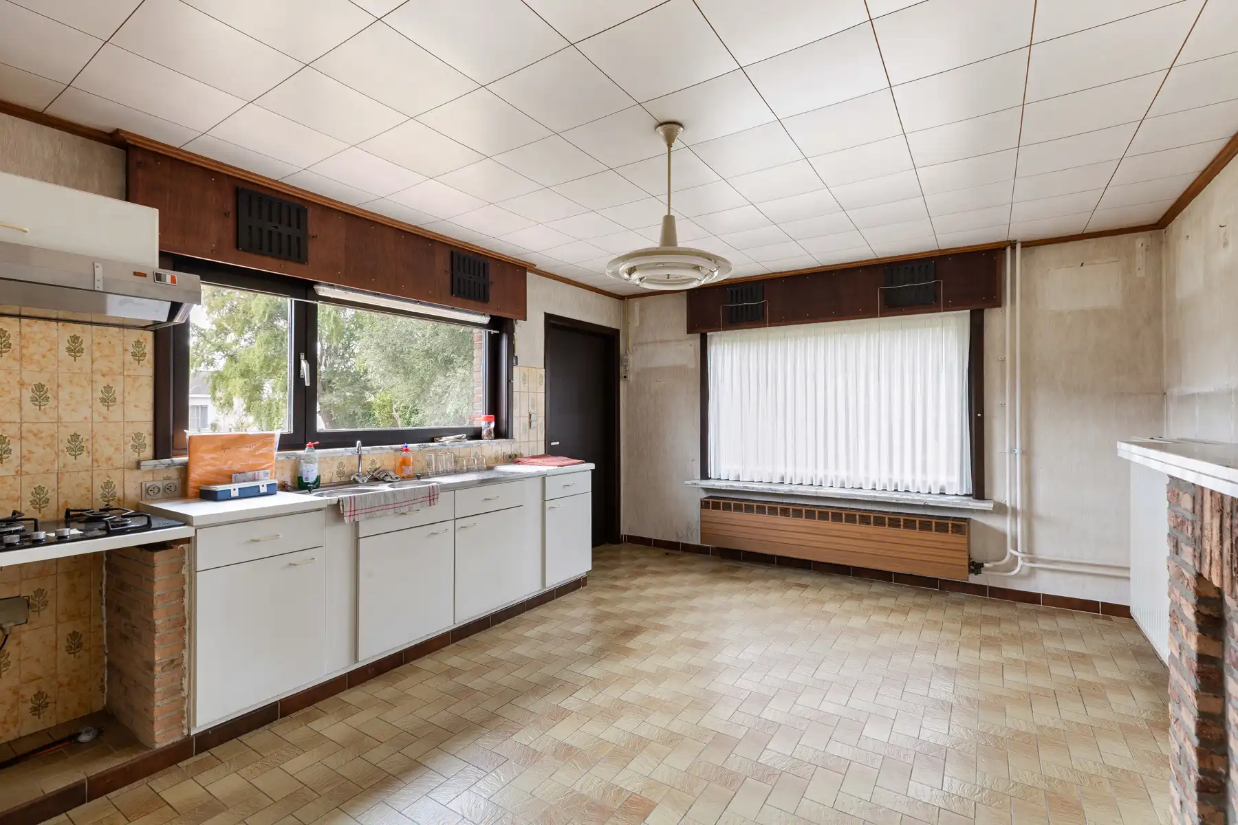 Te renoveren woning in een residentiële wijk in Lotenhulle foto 6