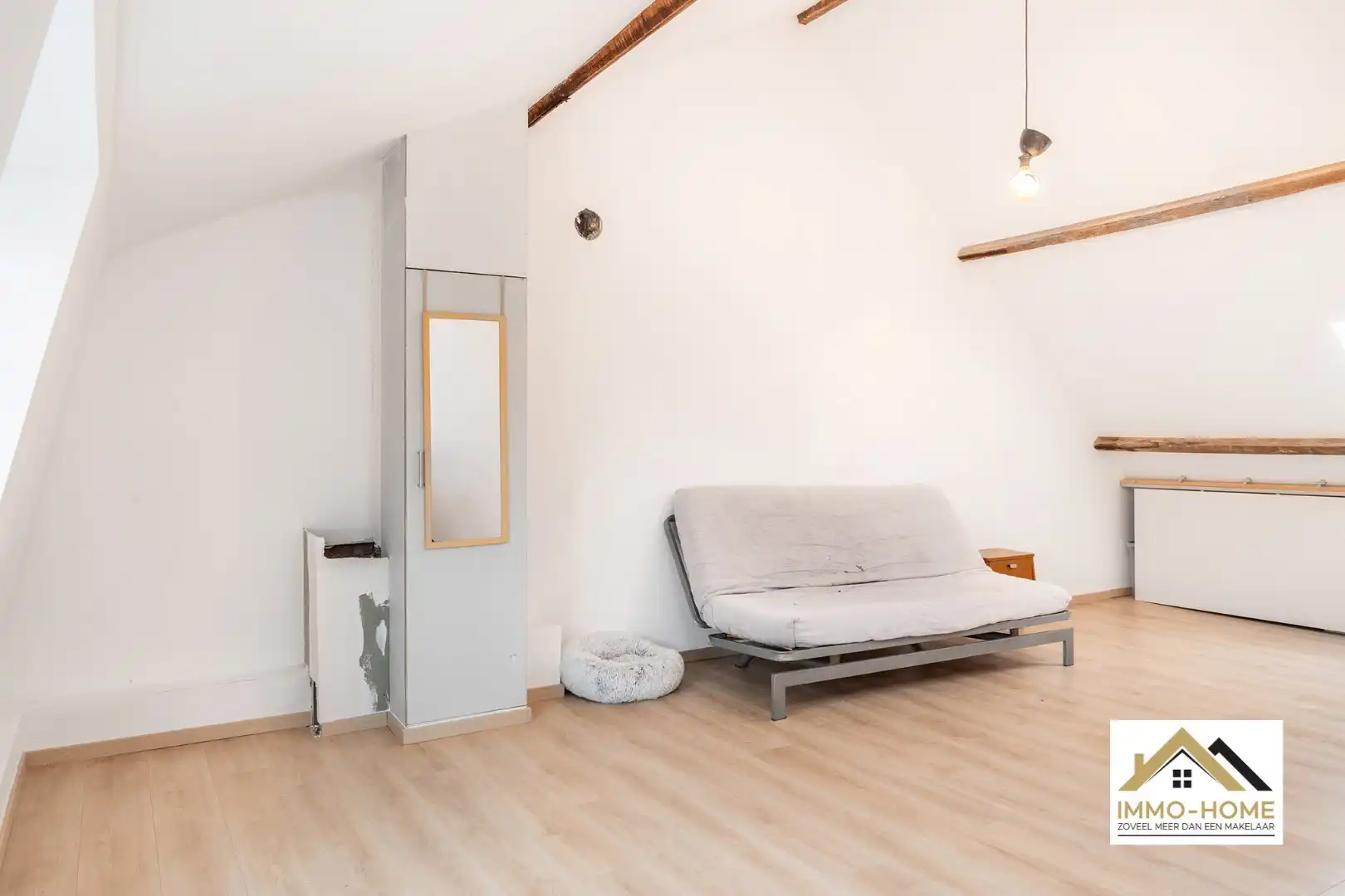 Lichtrijke halfopen bebouwing op toplocatie foto 23