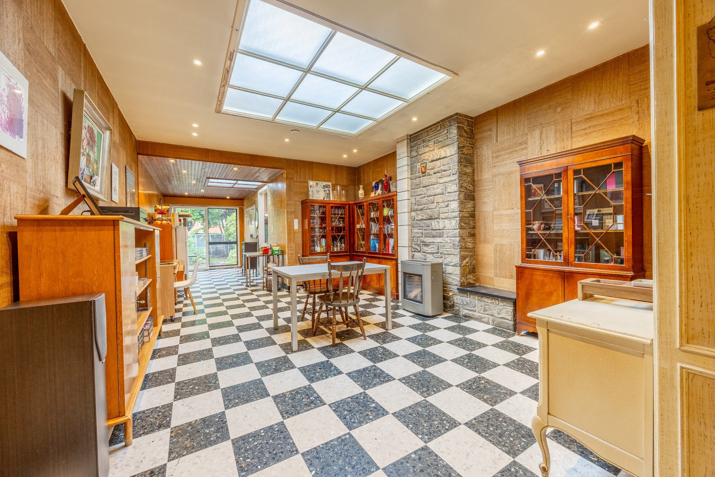 STADSWONING MET 3 SLAAPKAMERS EN TUIN foto 3