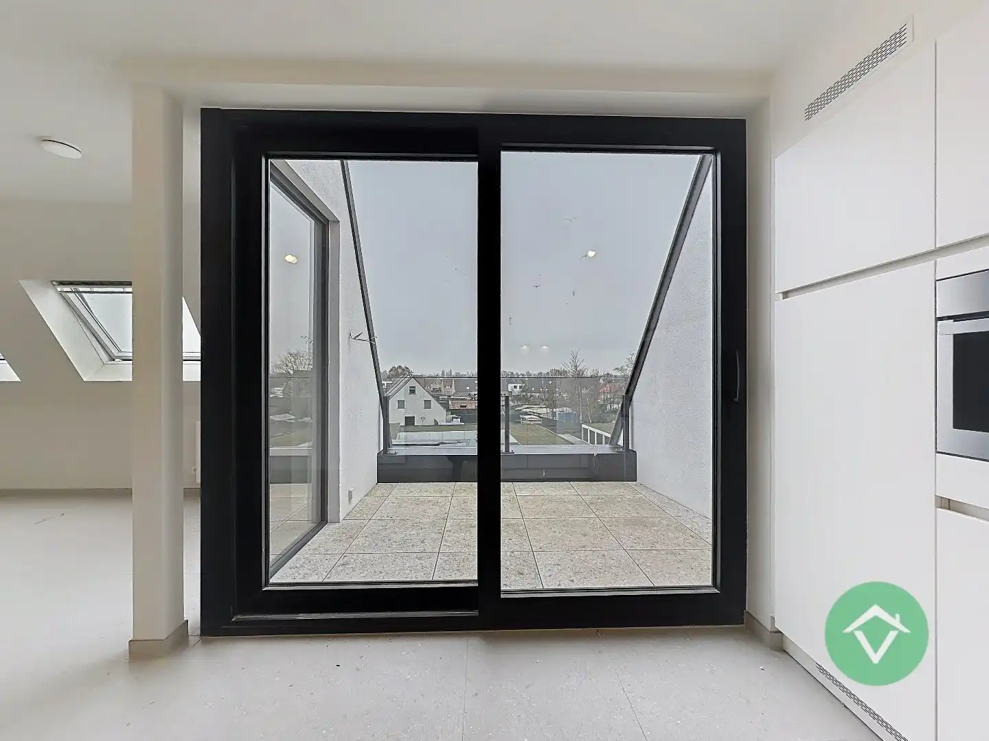 Uniek nieuwbouw appartement met 2 slaapkamers en veel zonlicht te Eernegem foto 10