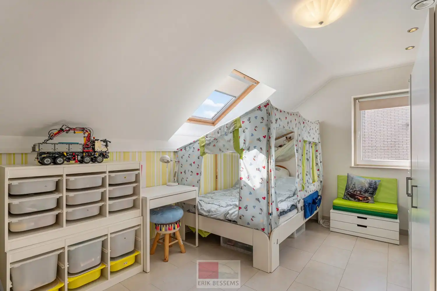 Zeer energiezuinige, vrijstaande woning, gebouwd in 2011, gelegen op een perceel van 715 m² met een bewoonbare oppervlakte van ca. 220 m² foto 11