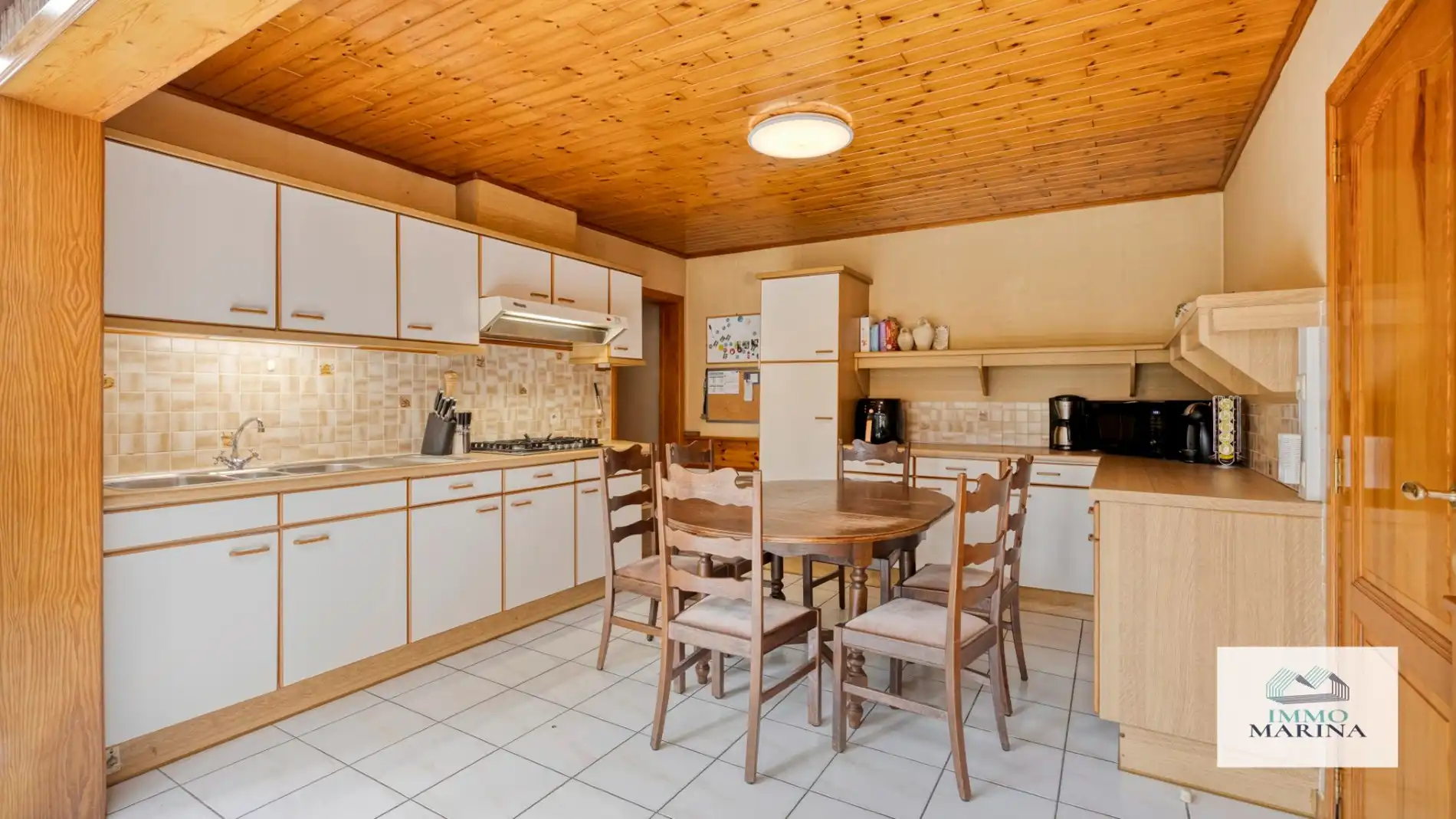 Ruime woning met zuid tuin, carport te Booischot. foto 9