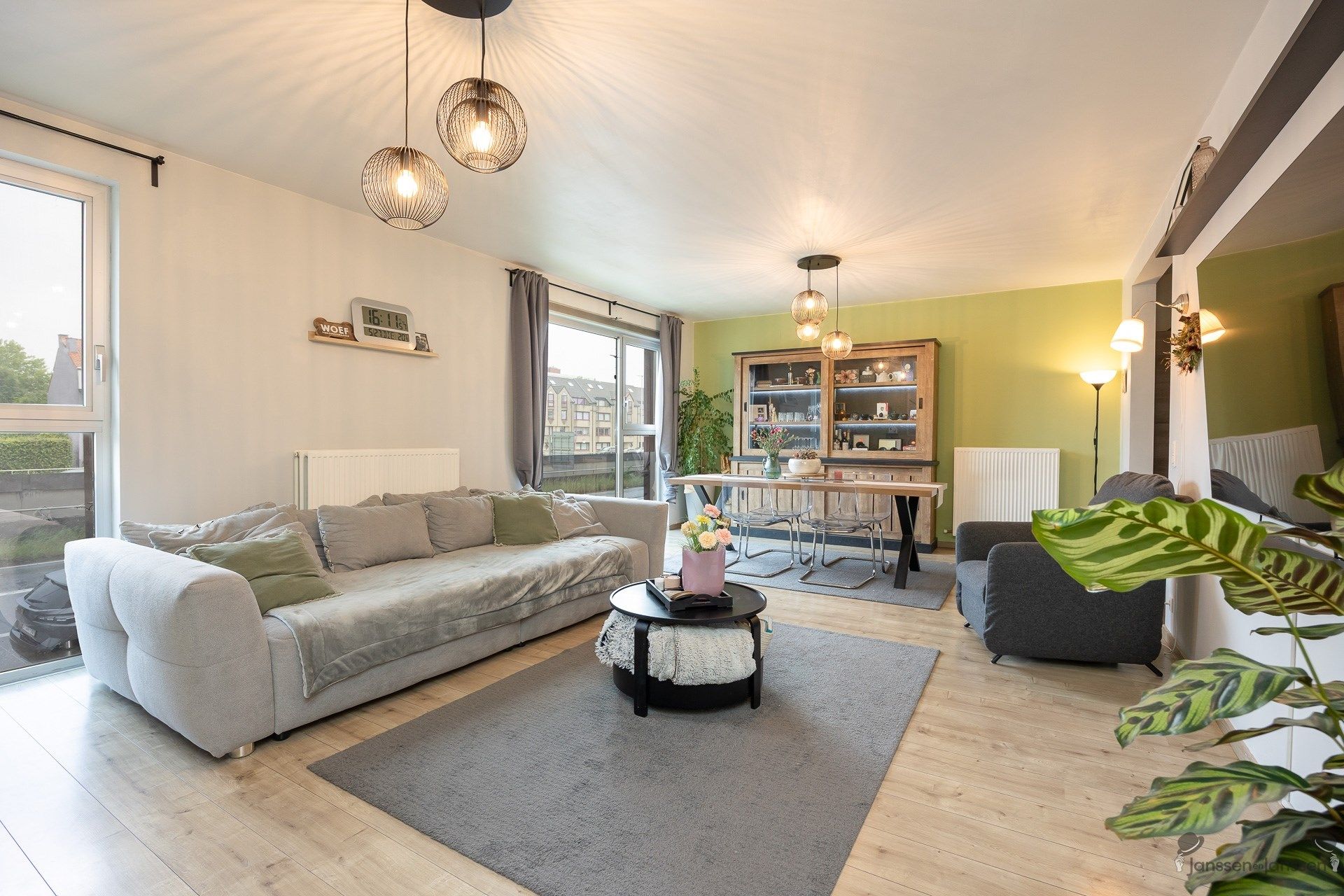 Instapklaar ruim gelijkvloersappartement met tuin. foto 4