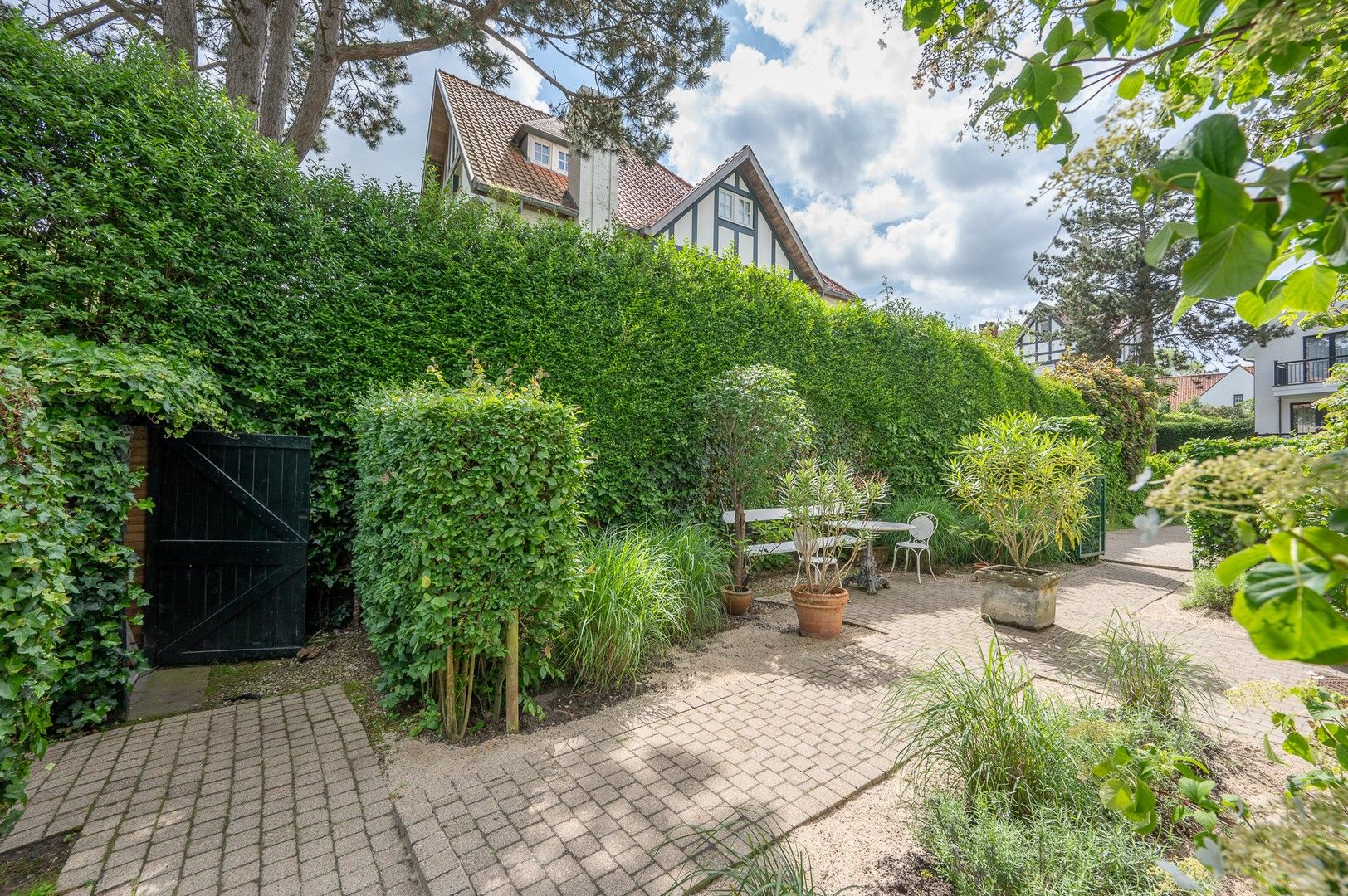 Charmante koppelvilla ideaal en rustig gelegen in een paadje in het Zoute. foto 13