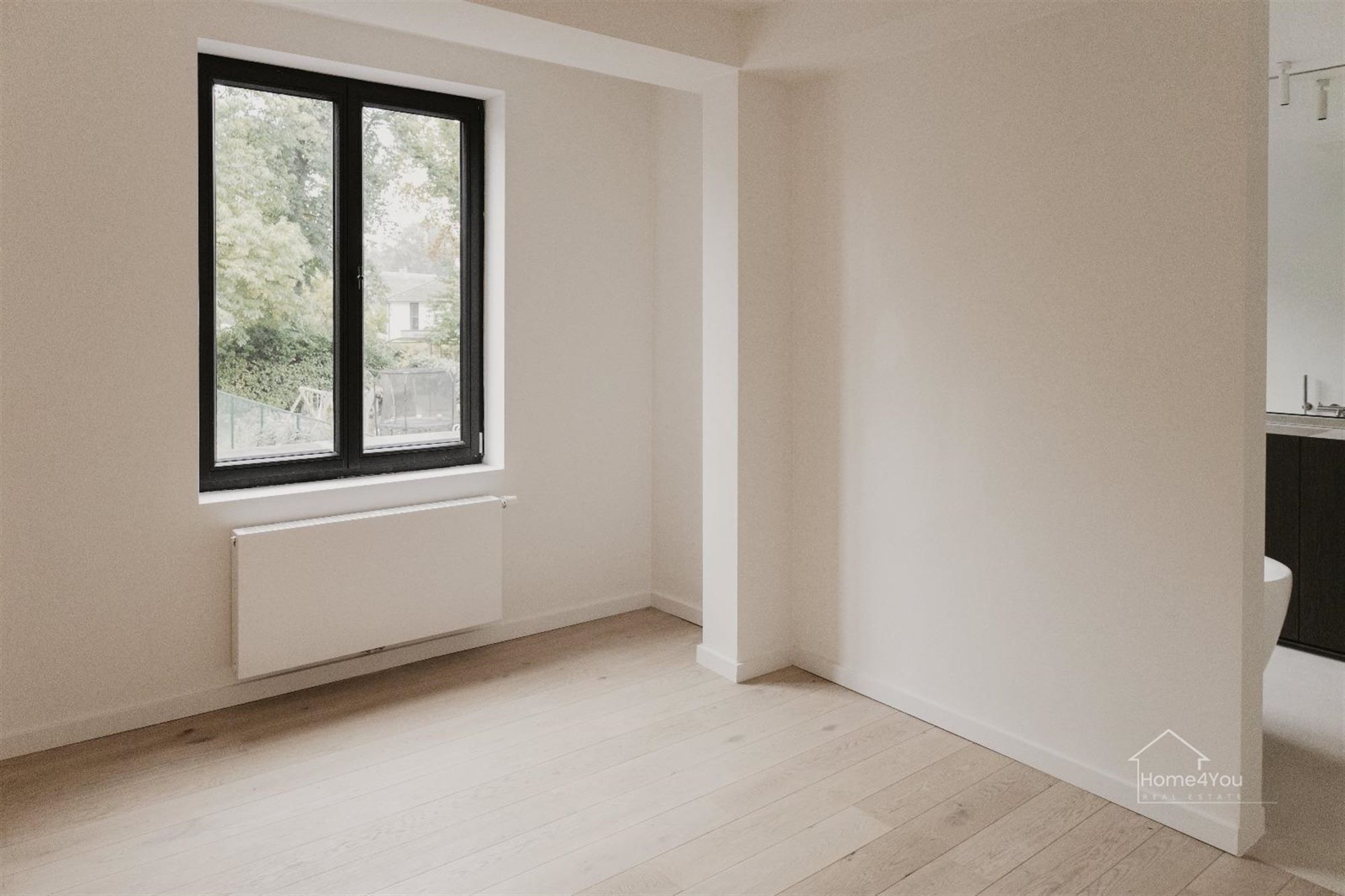 Net gerenoveerde woning op toplocatie in ’s-Gravenwezel foto 23