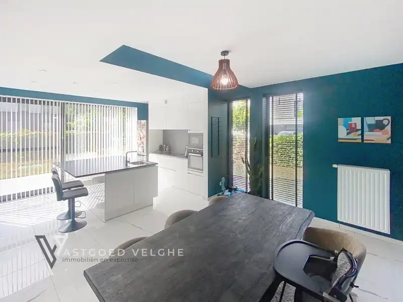 Moderne woning  van 151m² aan de rand van centrum-Genk foto 6