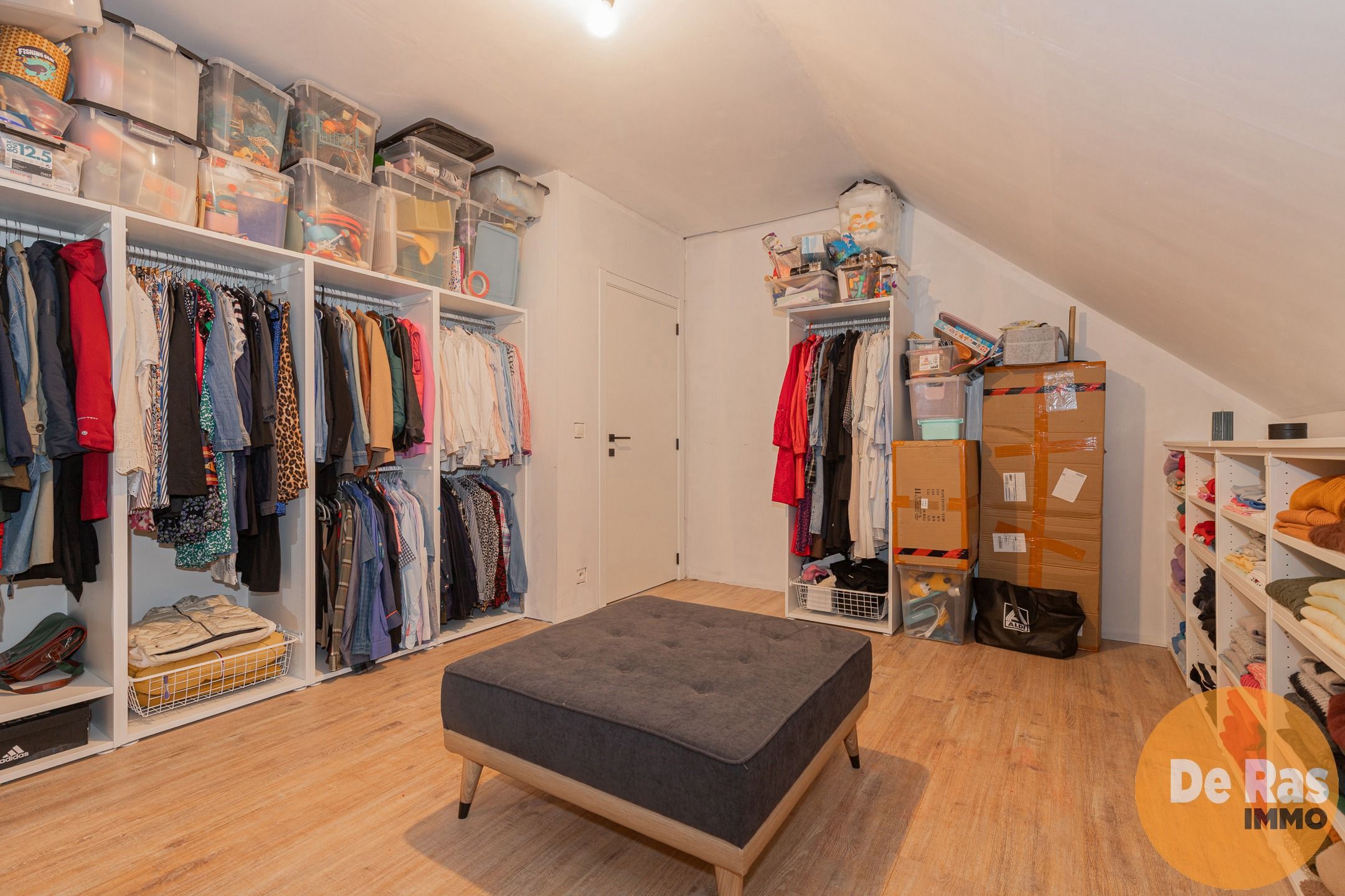 HERZELE- NABIJ CENTRUM HERZELE ZEER RUIME GEZINSWONING  foto 20