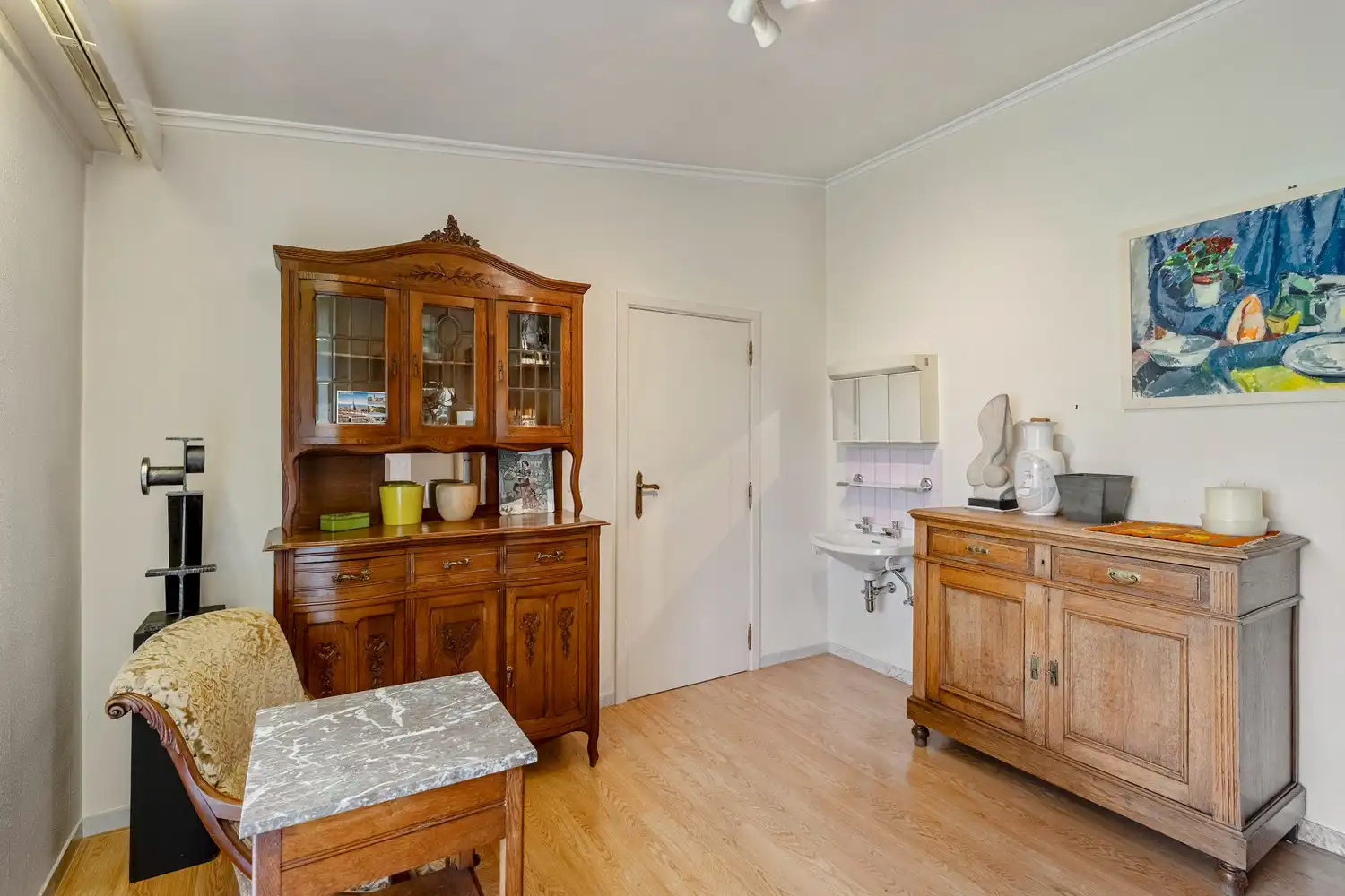 Te renoveren woning, gelegen op een perceel van 7 are 14 centiare in de residentiële wijk Diependaal te Herent. foto 4