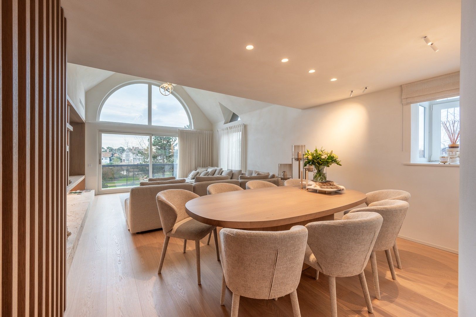 Prachtig gerenoveerd hoekappartement van 164 m2 met fantastisch open zicht op de Approach Golf in het Zoute. foto 8