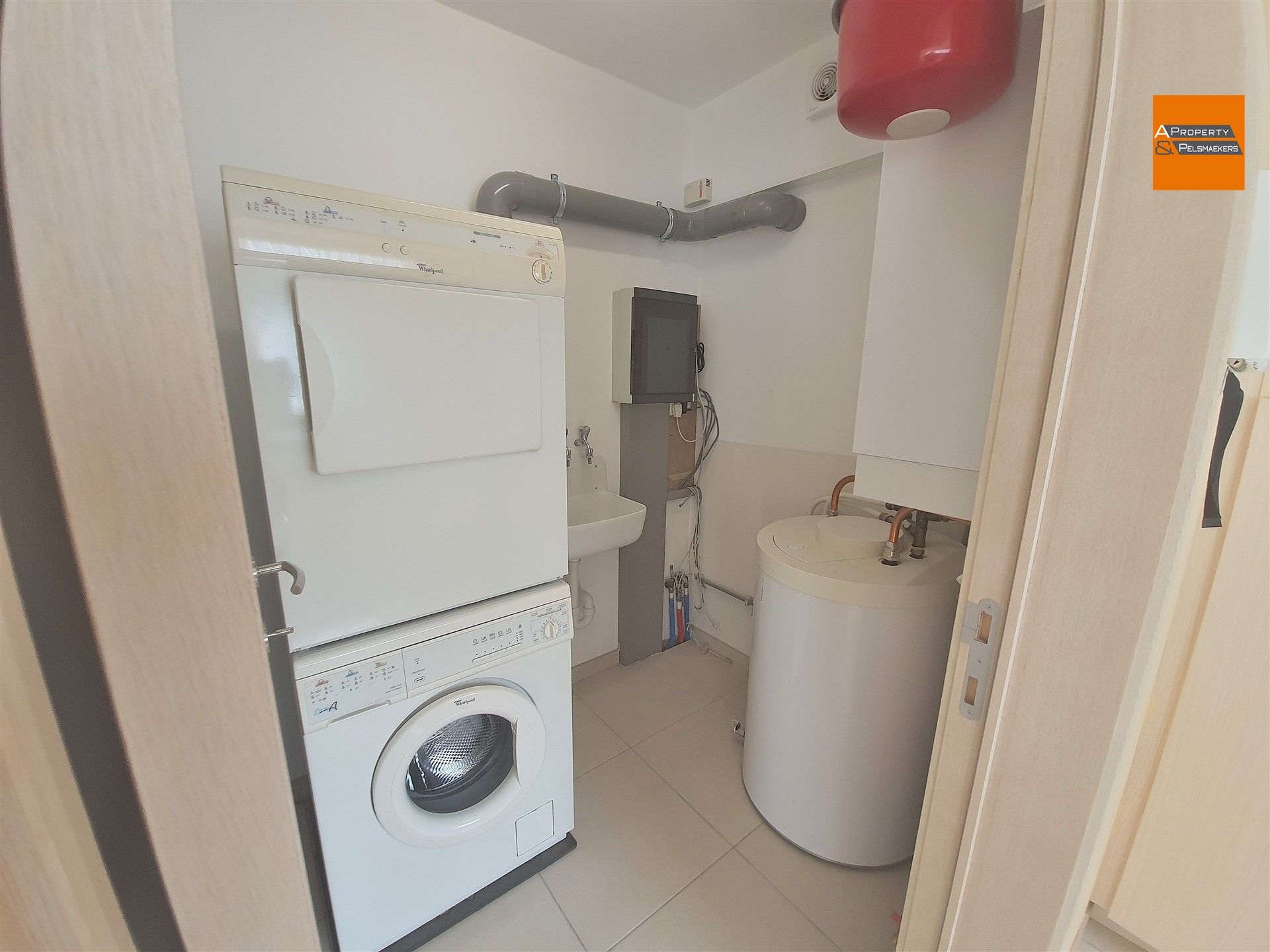 Appartement met twee slaapkamers. foto 11