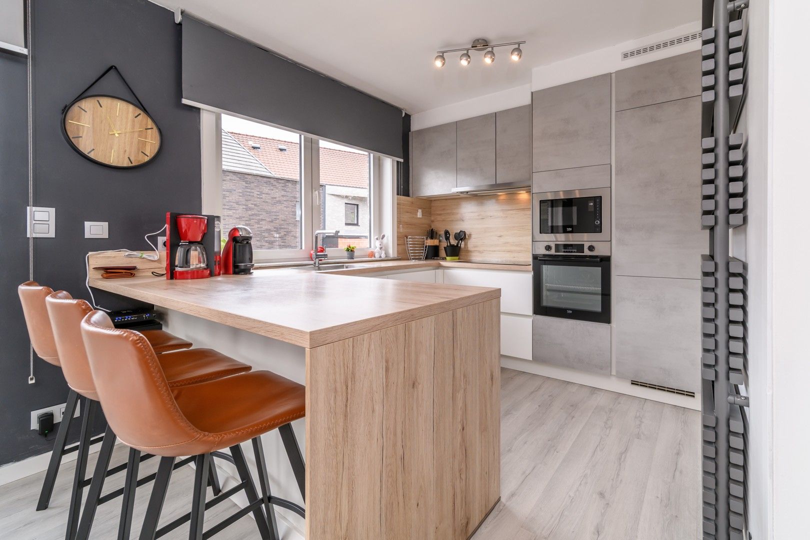 Gezellig, lichtrijk appartement op de 1ste verdieping foto 2