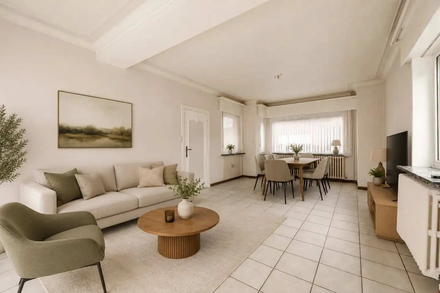 VERRASSEND RUIME WONING VLAKBIJ CENTRUM PITTEM foto 5