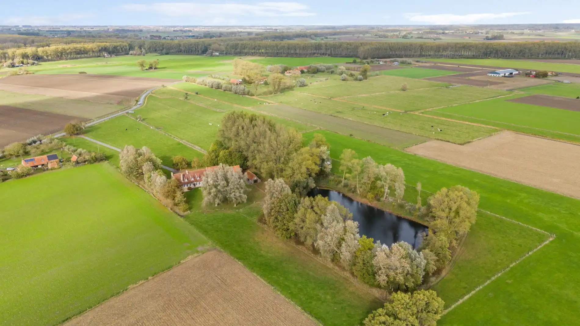 Exclusief landhuis “Reigershof” met bijgebouw en uniek domein te Damme foto 27