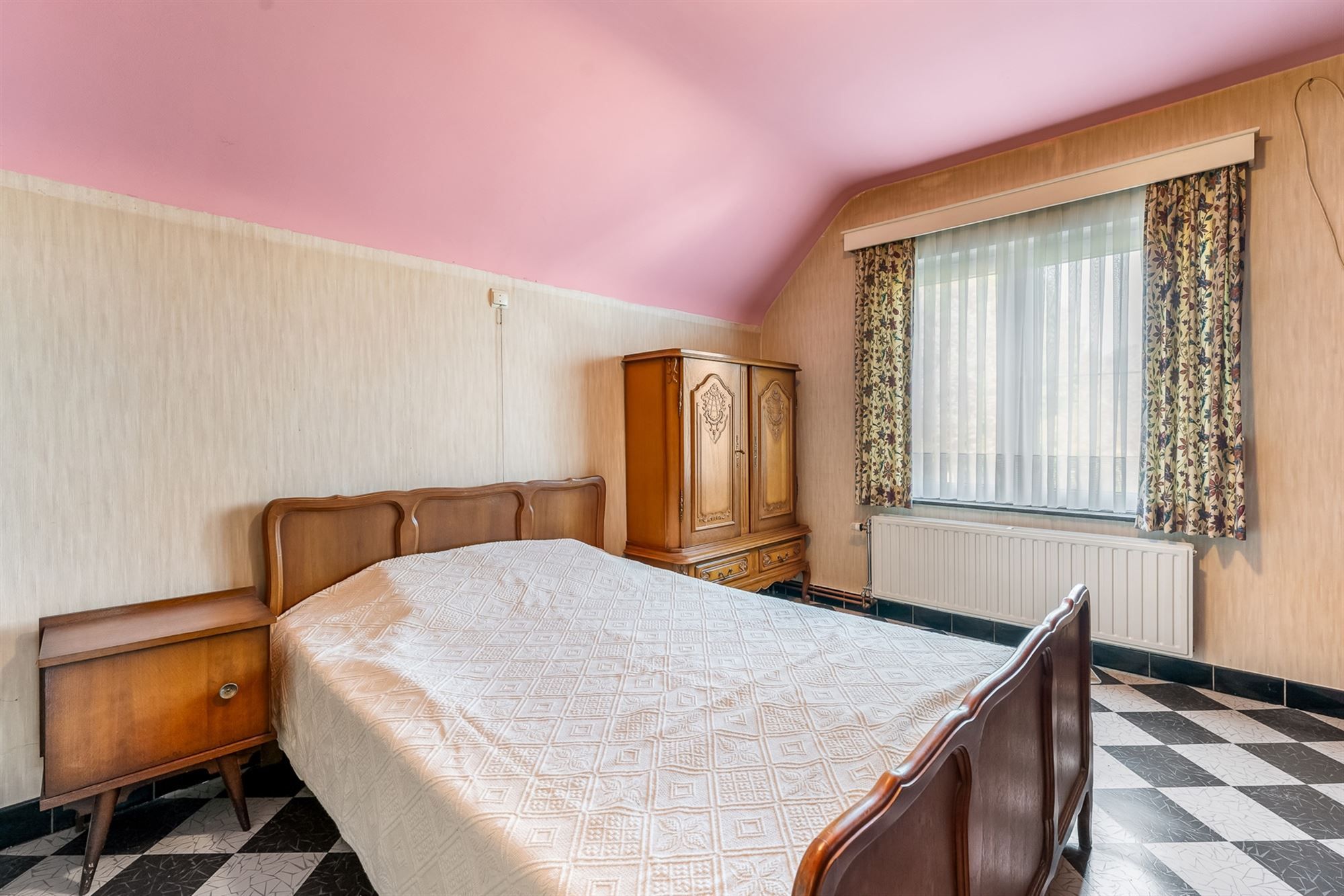 OP TE FRISSEN WONING MET 4 SLAAPKAMERS RUSTIG GELEGEN OP EEN UITGESTREKT PERCEEL VAN 16A75CA TE HAM foto 16