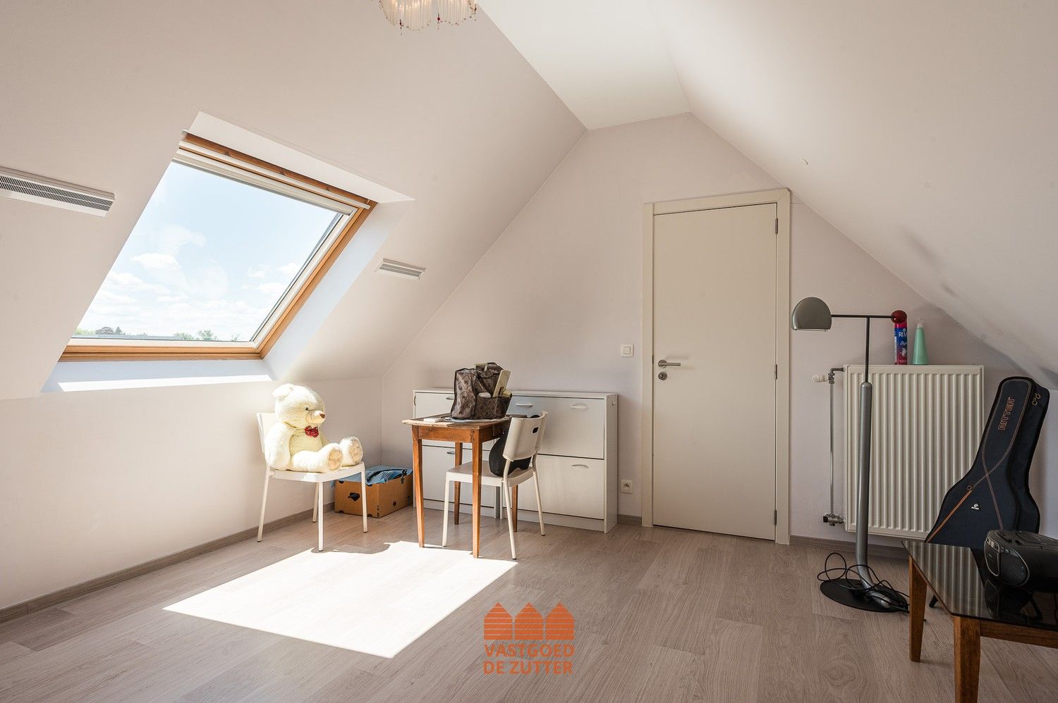 Centraal gelegen en lichtrijk appartement met garage en ruim terras in het hart van Eeklo foto 11