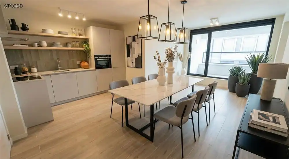  REEDS 85% VAN HET PROJECT VERHUURD! foto {{pictureIndex}}