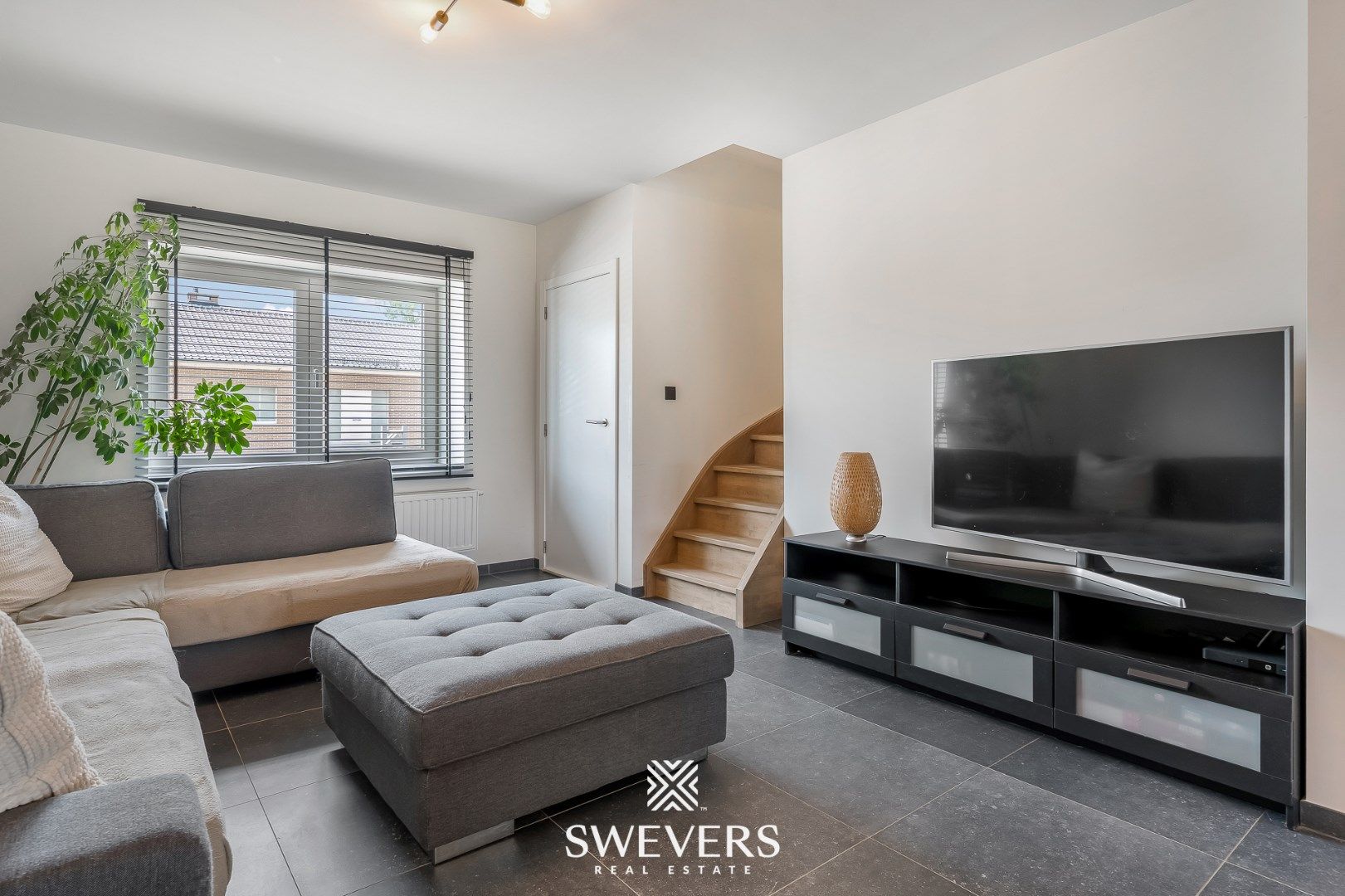 Gerenoveerde rijwoning met 4 slpk & tuin te Sint-Truiden foto 10