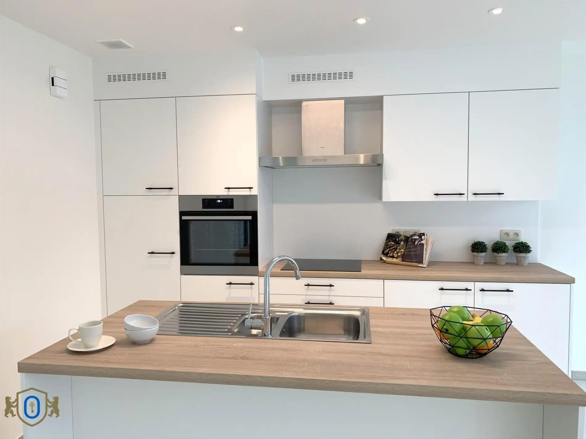 Nieuwbouw 3-slpkr woning met tuin en garage foto 7