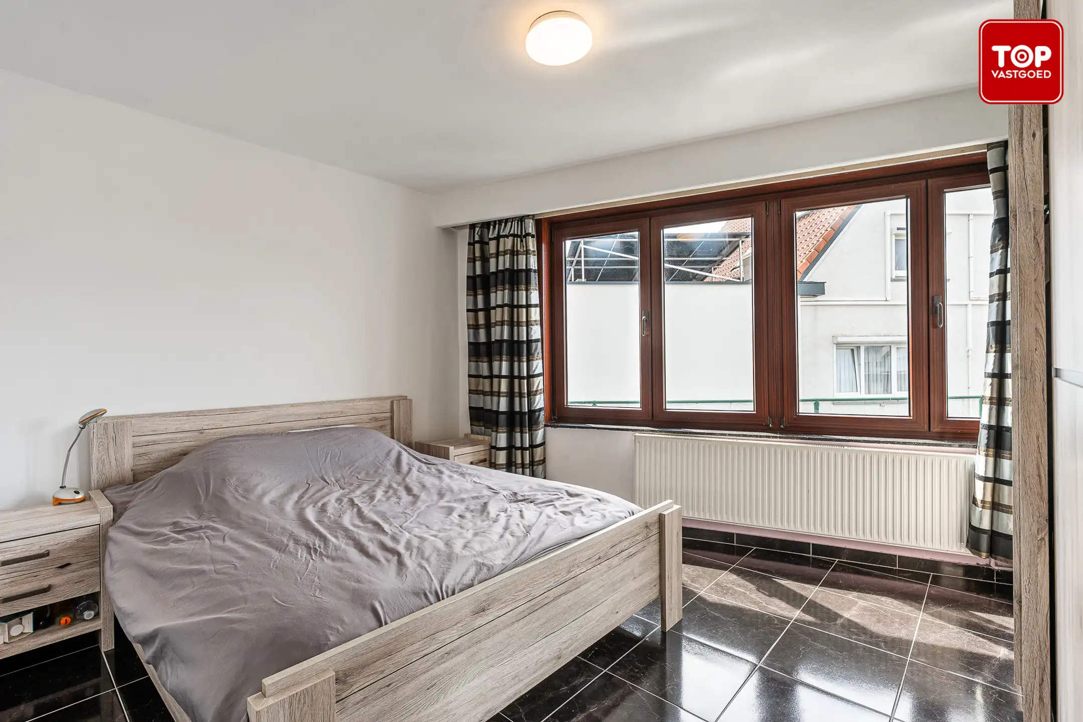 Instapklare HOB met 4 slaapkamers en tuin foto 18