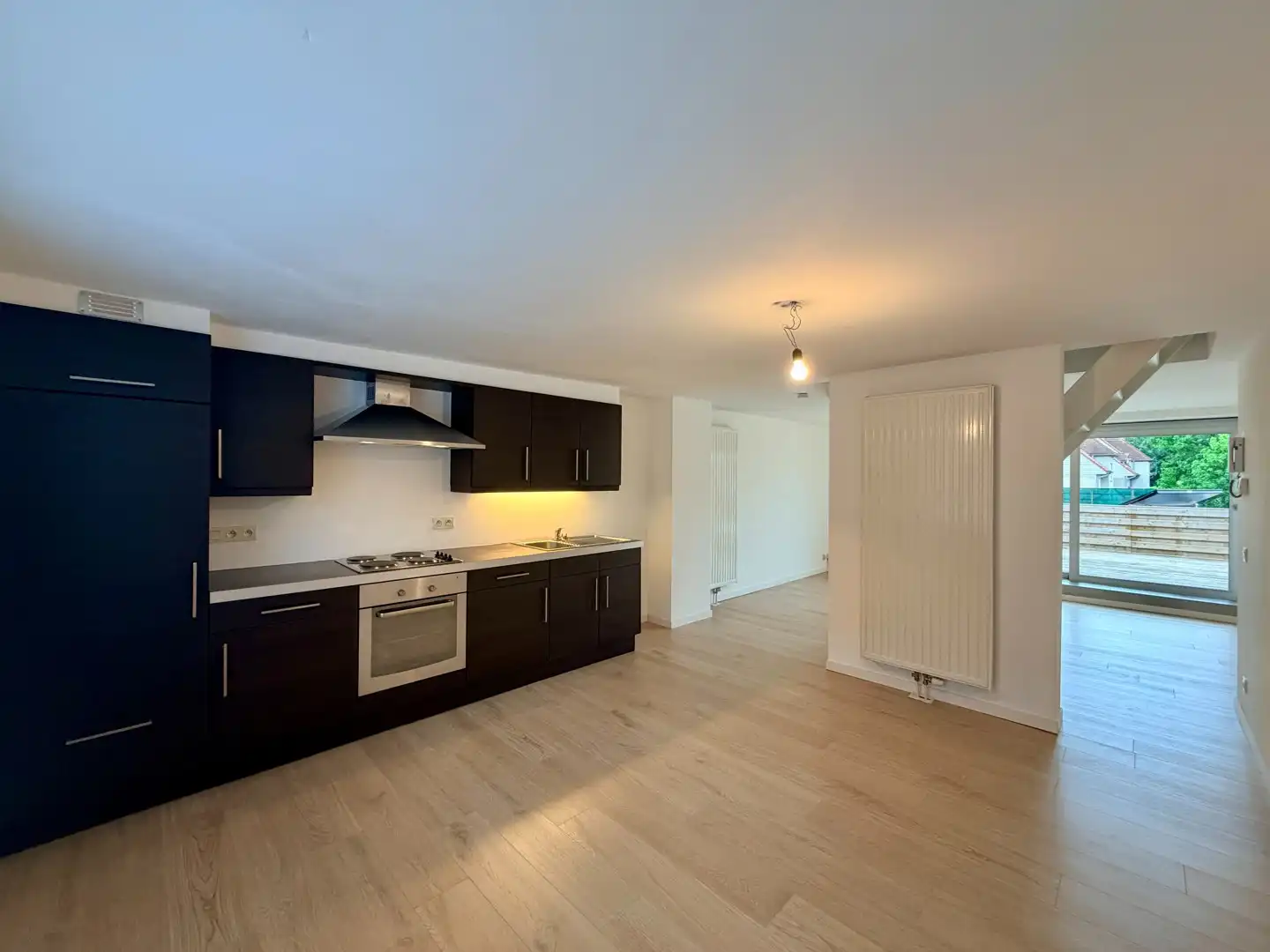 Instapklaar duplex-appartement met 2 slaapkamers & zonnig terras in Moorslede! foto 4