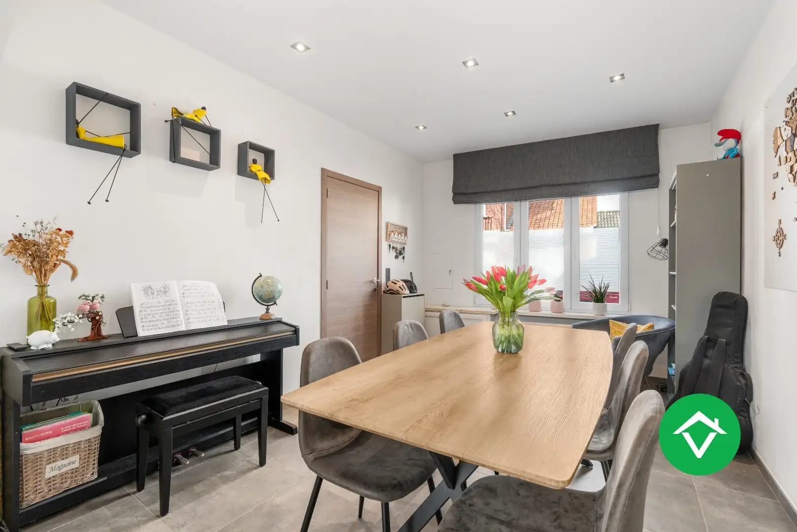 Prachtige rijwoning met 3 slaapkamers en tuin in centrum Roeselare foto 3