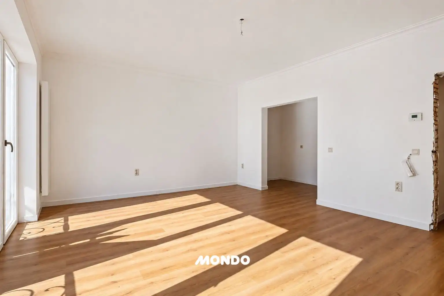 Gerenoveerd appartement met 2 slaapkamers! foto 4