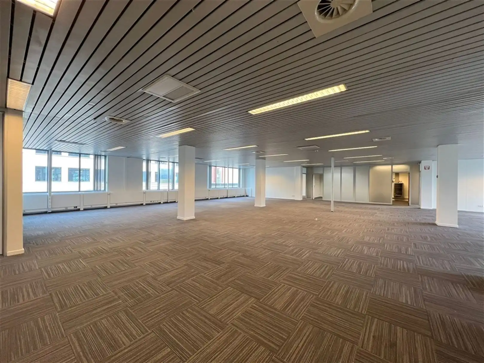 Kantoor te huur op uitstekende ligging foto 3