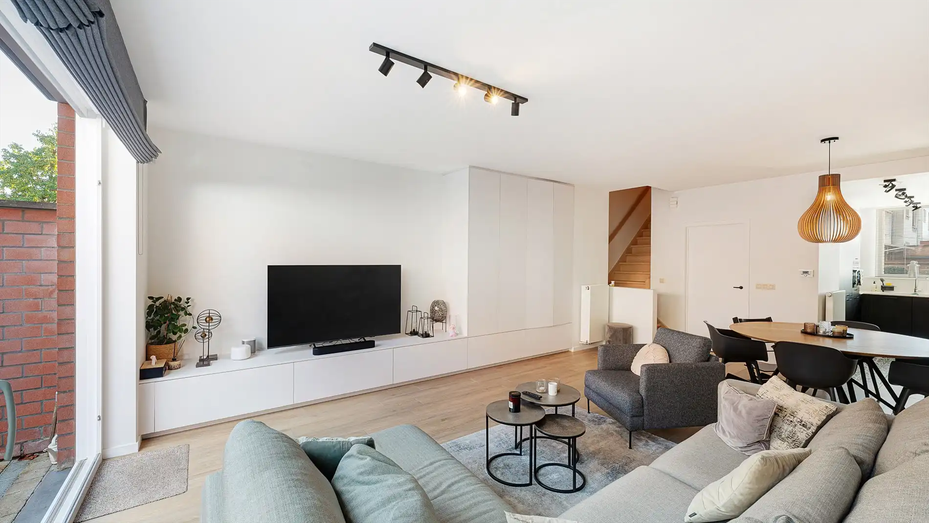 Ruime, recente woning op uitstekende ligging foto 5