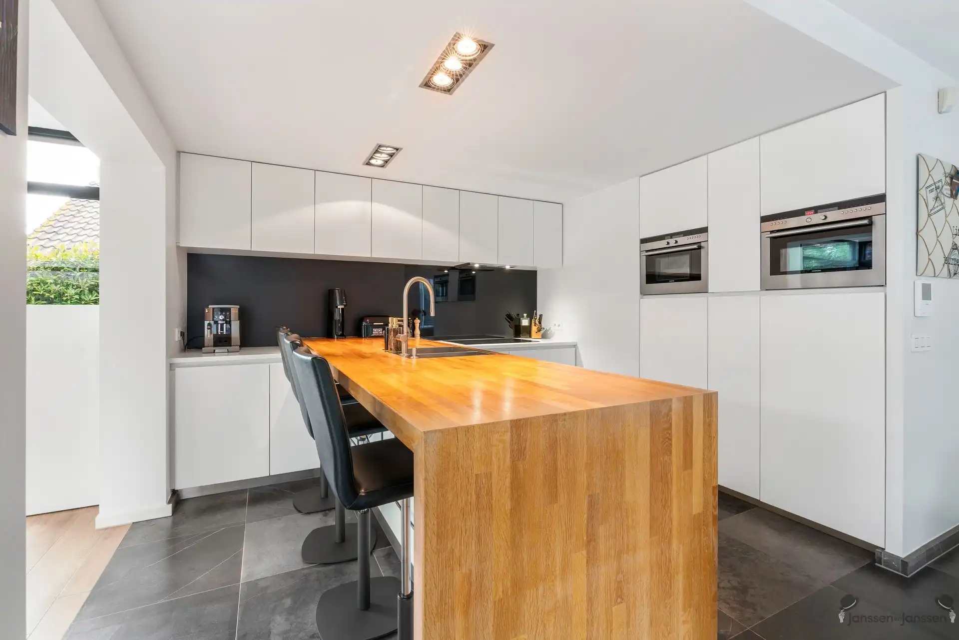 Moderne en lichtrijke woning op 600m² nabij centrum Brecht foto 7