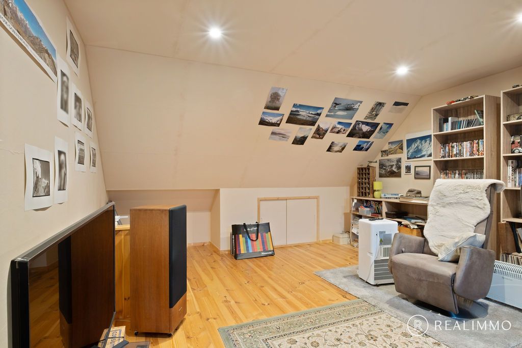 Rustige gezinswoning op 789m² foto 17