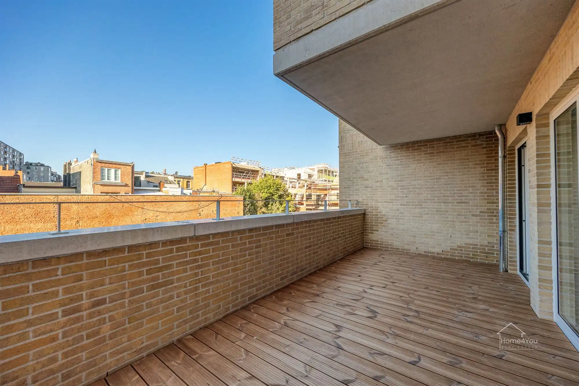 Prachtig BEN-label Appartement met autostaanplaats en terras foto 6
